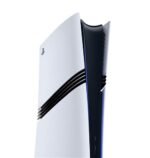 Consola Sony PS5 Pro blanca y negra - Imagen 4